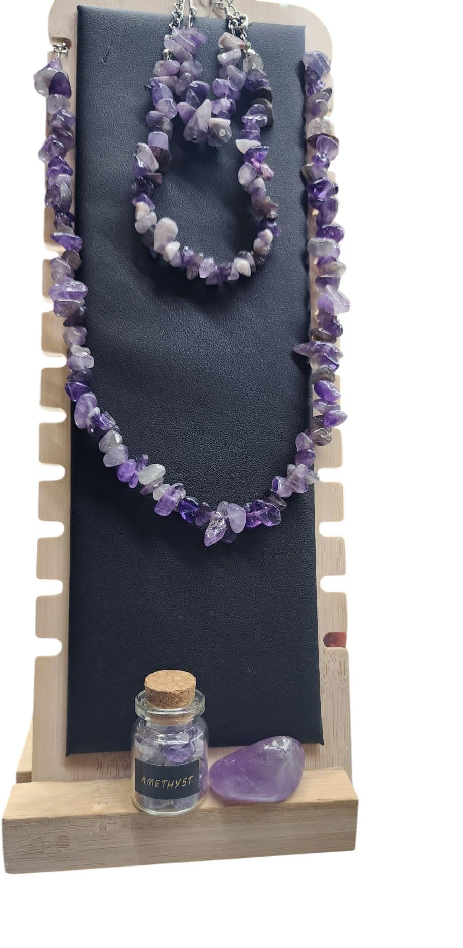 Set of crystal jewelry