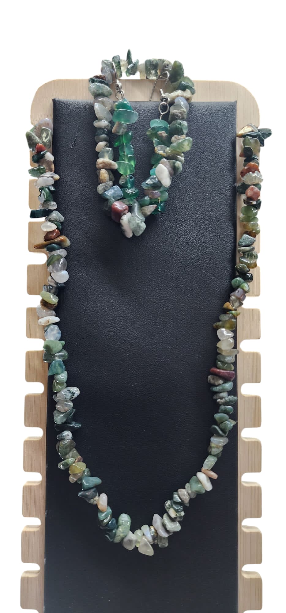 Set of crystal jewelry